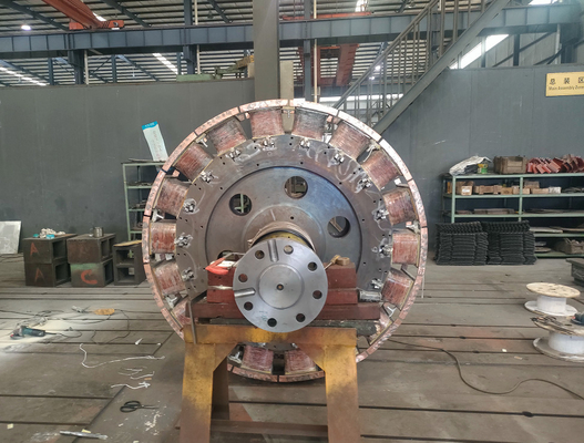 Waterturbine van koolstofstaal Verticale schachtstroom 0.1m3/S-10m3/S Voor waterkracht