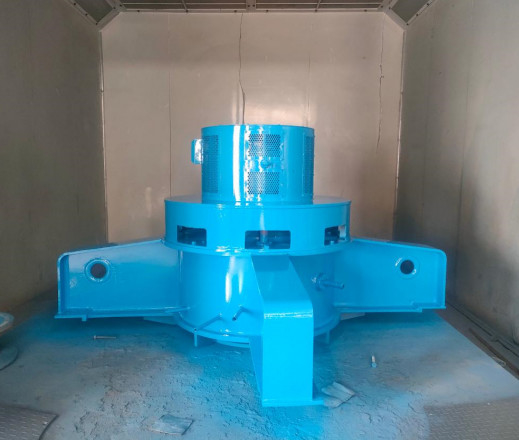 300 kW capaciteit Oliewaterkoeling 6-20KV waterturbine met roestvrij staal / gietijzer runner