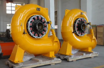0.3-100 m3/s Nominale stroom Francis Hydroturbine met roestvrijstalen geleidingsbak en inlaatstroom van 2 M3/s