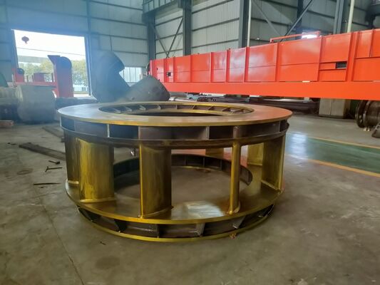 Kaplan-waterturbine met een nominale vermogen van 2-50 MW met verstelbare geleidingen en roestvrijstalen bladen voor efficiënte hydraulische energieopwekking